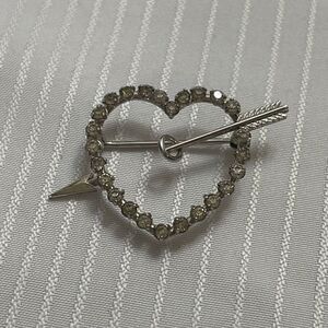 Krementz Silver Rhinestone Heart Brooch Pin Signed